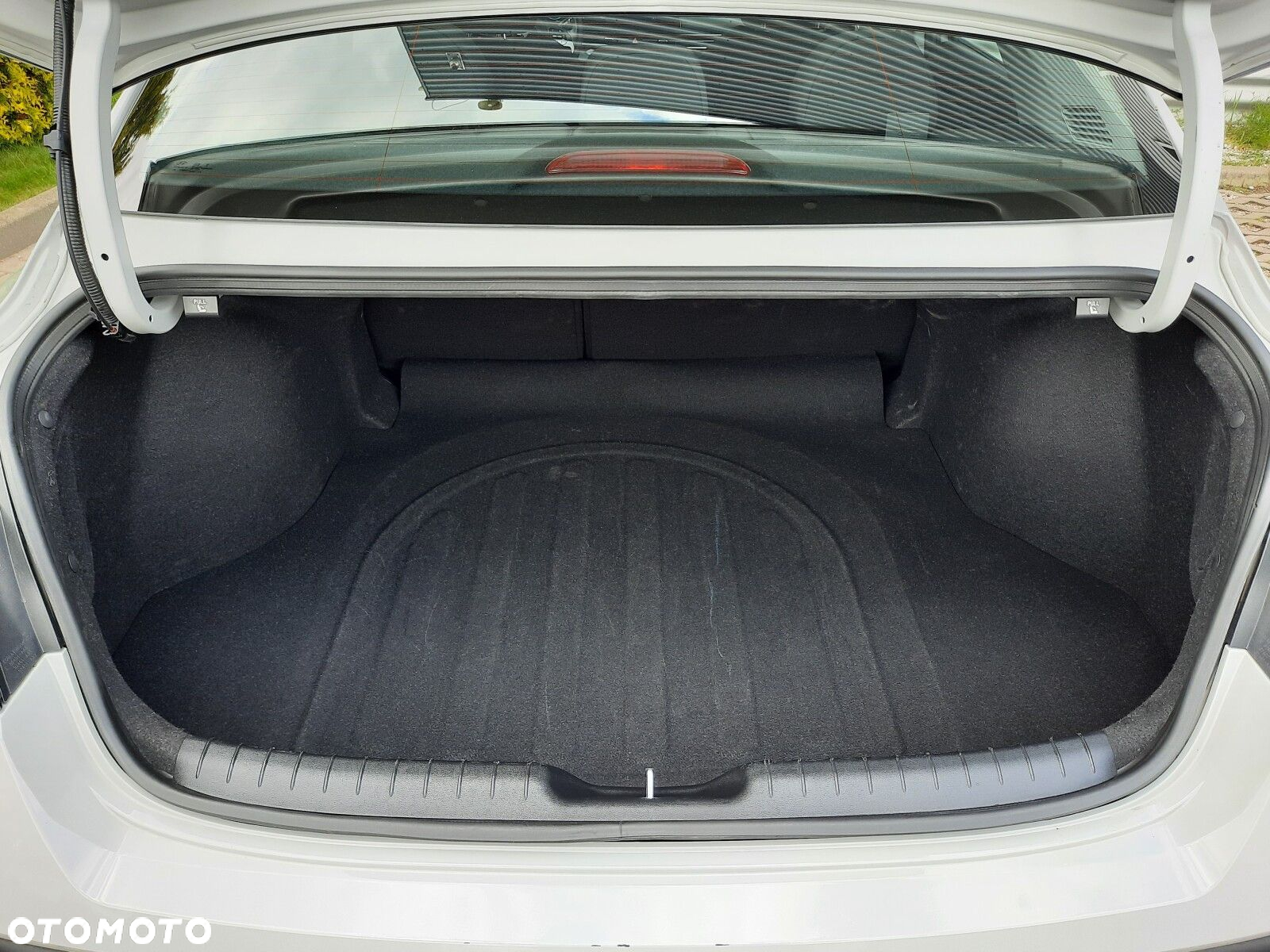 Hyundai Elantra - 26