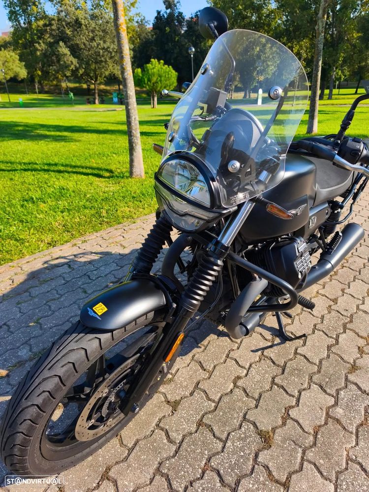 Moto Guzzi V7 Stone 850 - 8