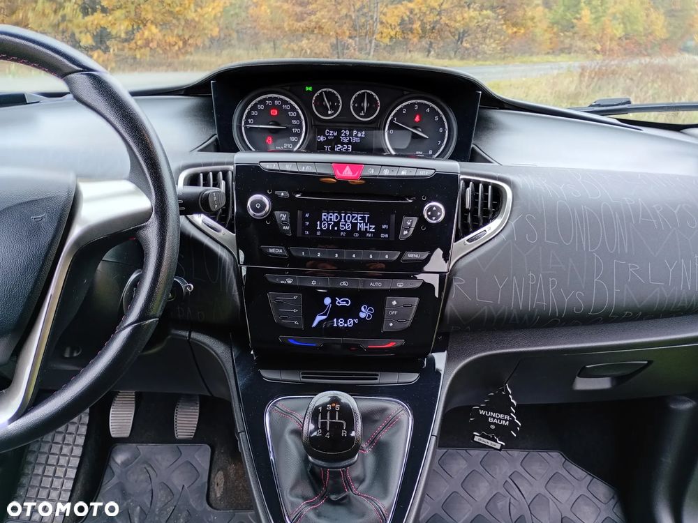 Lancia Ypsilon - 27