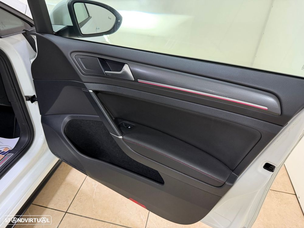 VW Golf 2.0 TSi GTi DSG Performance - 60