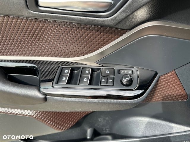 Toyota C-HR Style Selection - 22