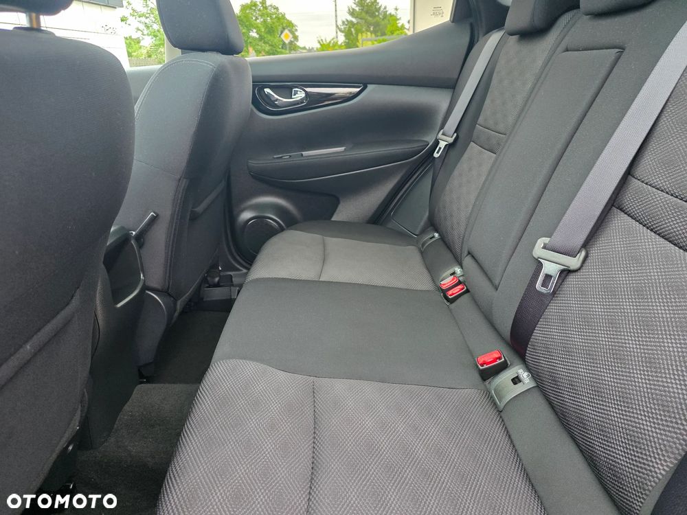 Nissan Qashqai 1.6 DIG-T N-Connecta - 24