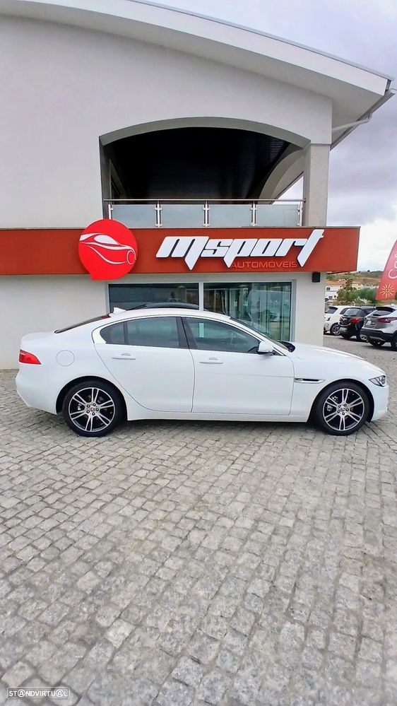 Jaguar XE 2.0 D Prestige Aut. - 3