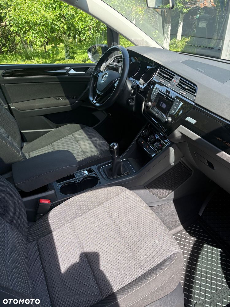 Volkswagen Touran 1.2 TSI BMT Comfortline - 10