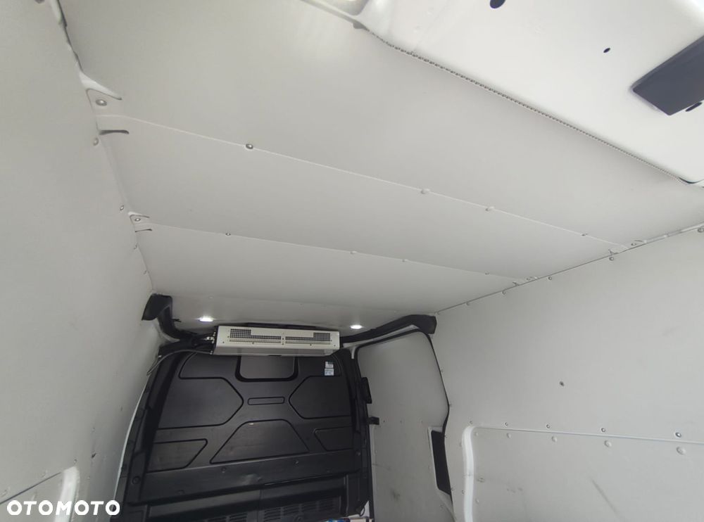 Ford TRANSIT CUSTOM - 7