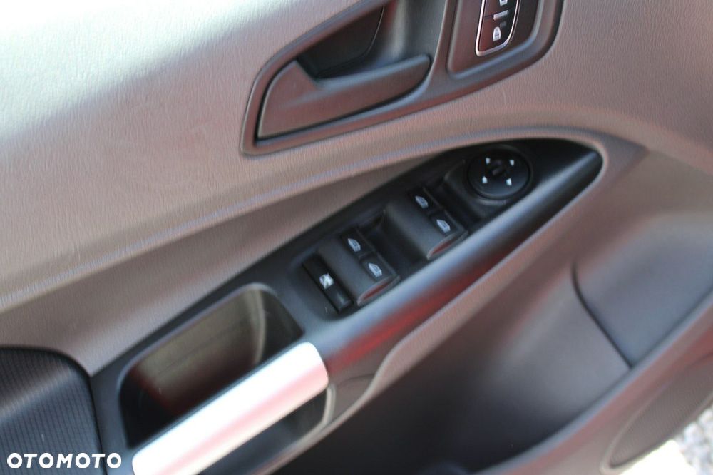 Ford Transit Connect - 17