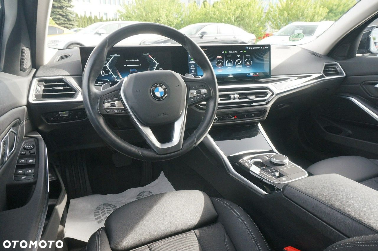 BMW Seria 3 320i - 15