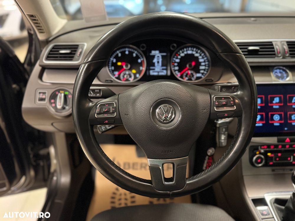 Volkswagen Passat 1.4 TSI BlueMotion Technology Highline - 20