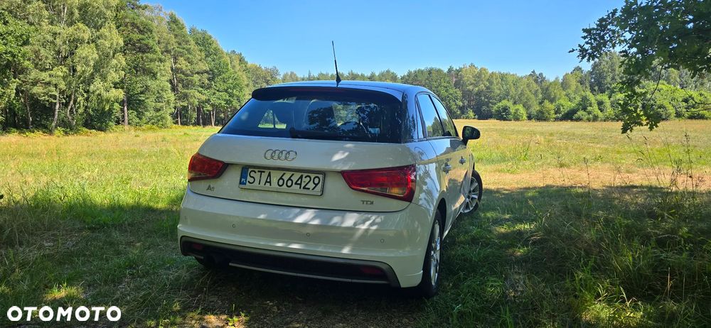 Audi A1 Sportback 1.6 TDI S line Sportpaket - 3