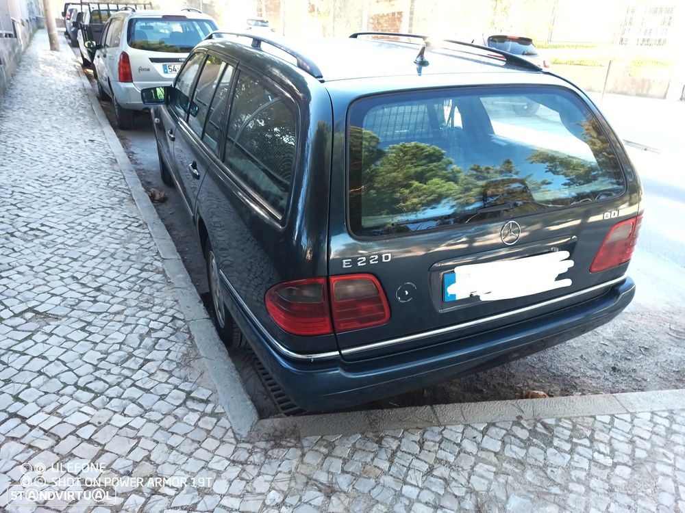 Mercedes-Benz E 220 CDI Elegance - 4