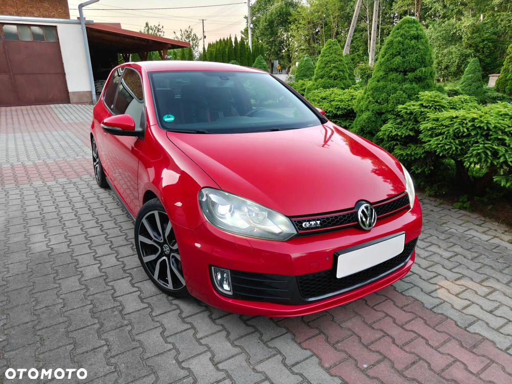 Volkswagen Golf 2.0 GTI adidas - 1