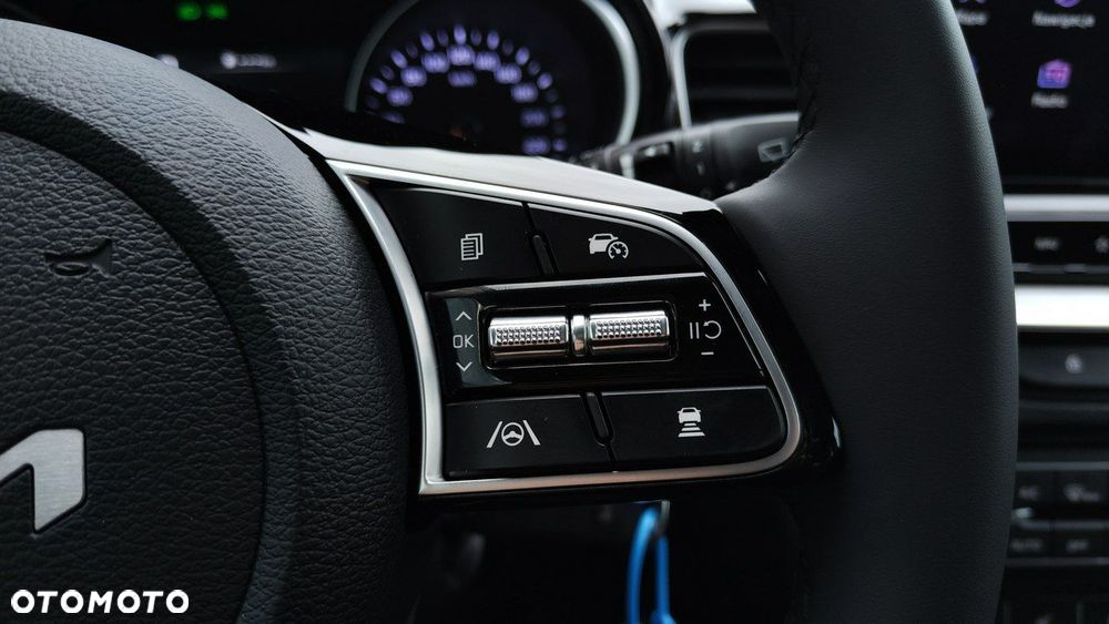 Kia XCeed - 18