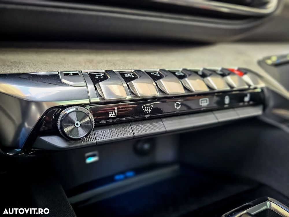 Peugeot 3008 PHEV 300 EAT8 4X4 GT - 23