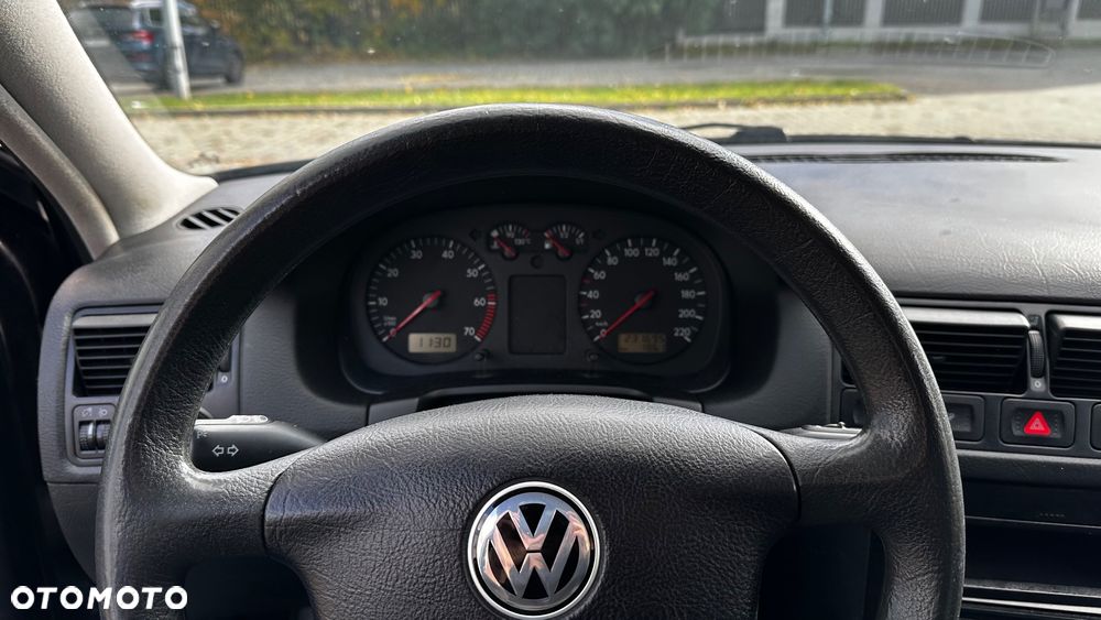 Volkswagen Golf - 16