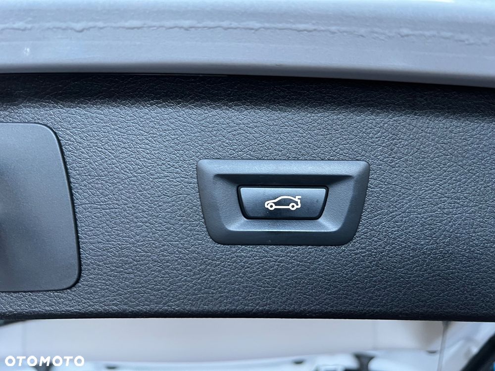 BMW Seria 2 218d Sport-Aut Luxury Line - 23