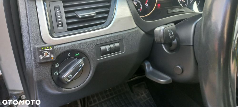 Skoda RAPID 1.0 TSI Ambition - 8