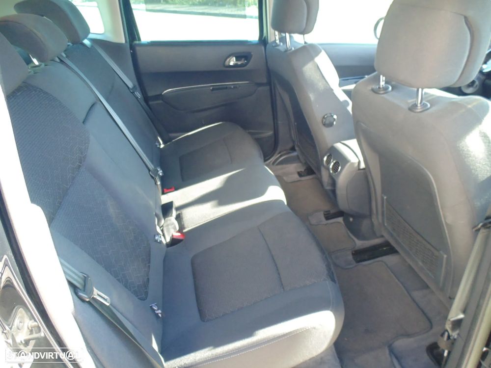 Peugeot 3008 1.6 HDi Style - 15