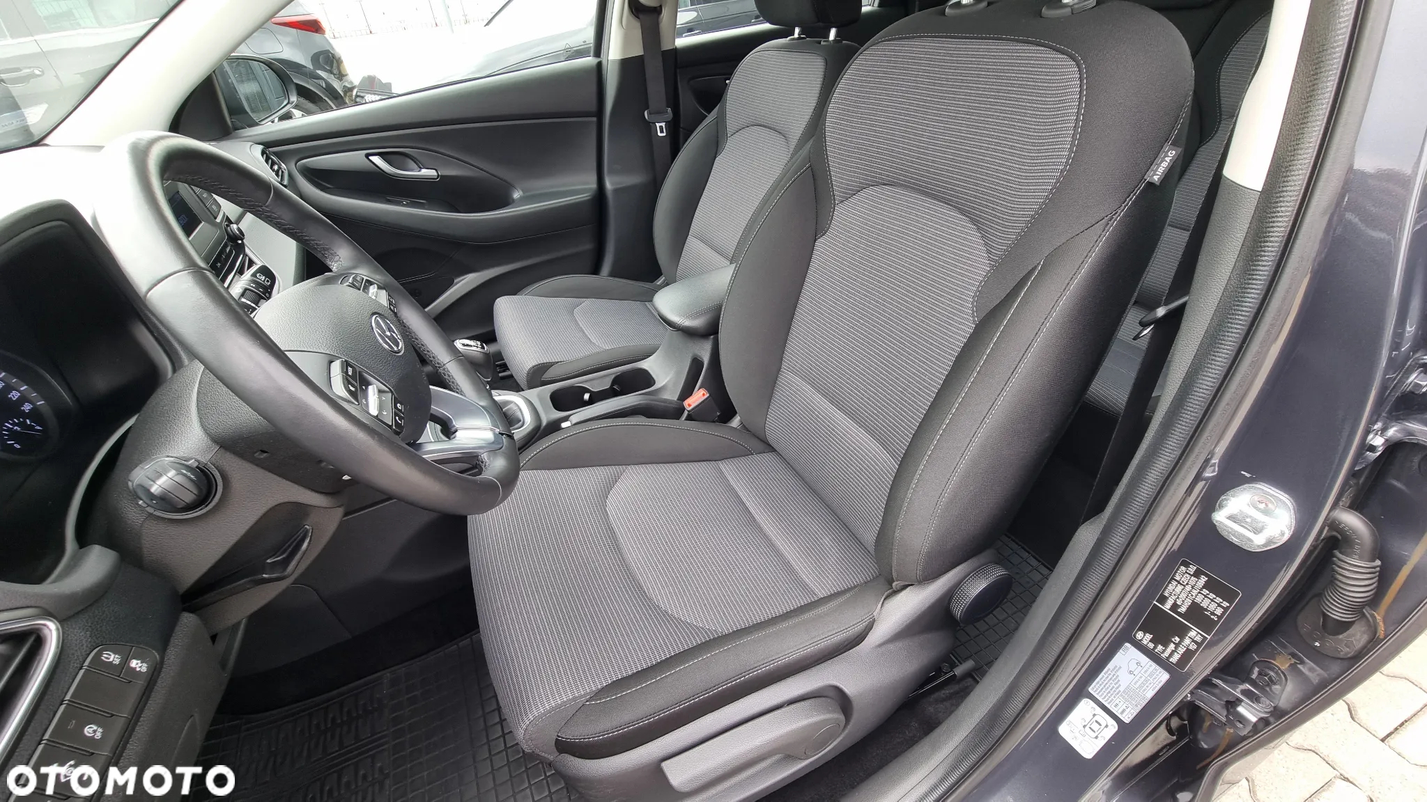 Hyundai i30 1.5 DPI Modern - 25