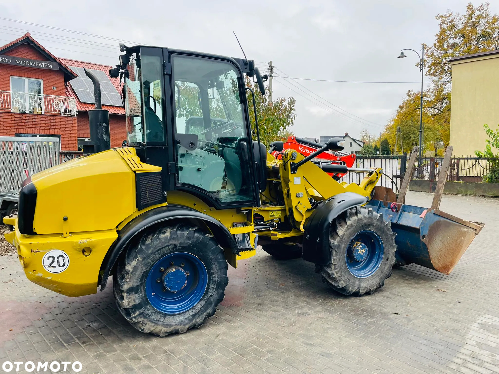 Caterpillar 908H - 6