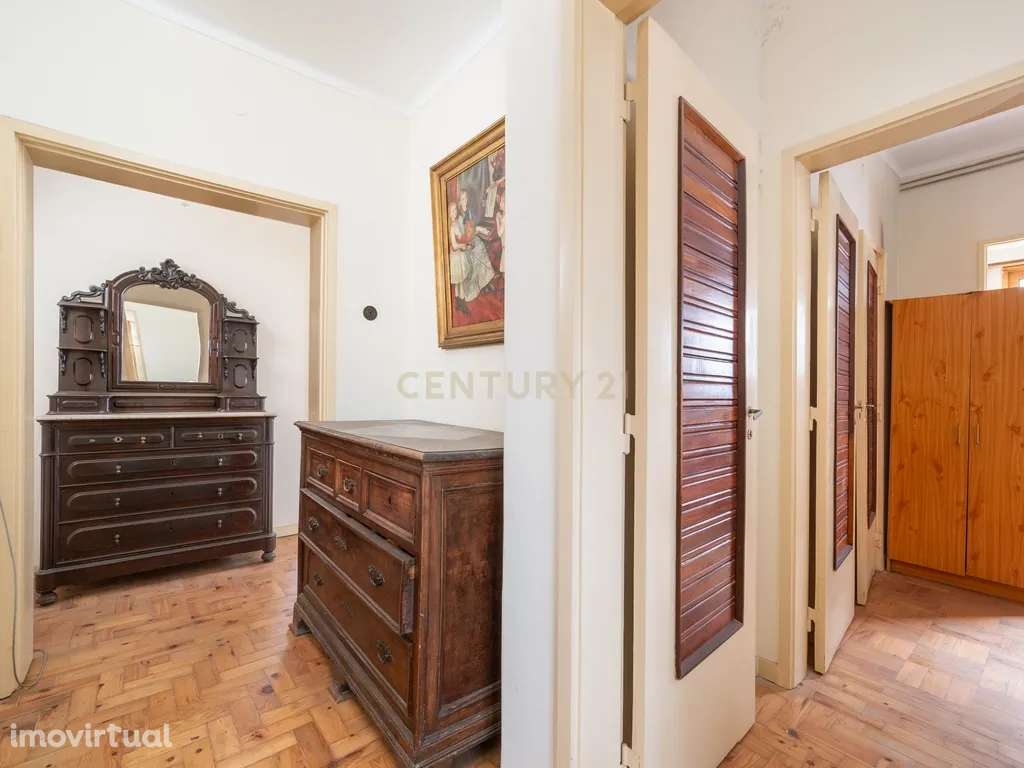 Apartamento T3+1 com garagem na Rua Verde Pinho em Coimbra - Grande imagem: 3/16