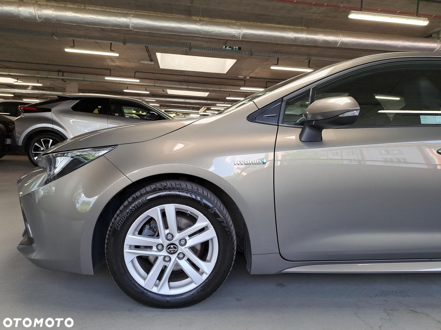 Toyota Corolla 1.8 Hybrid Comfort - 32