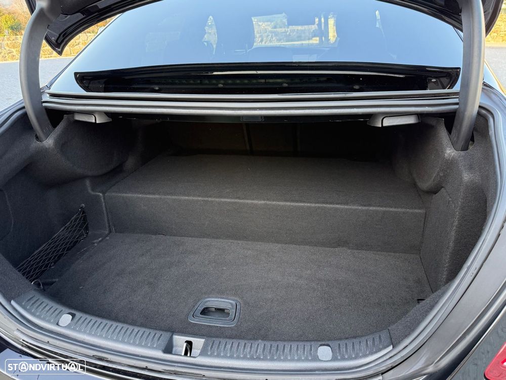 Mercedes-Benz E 300 de AMG Line - 23