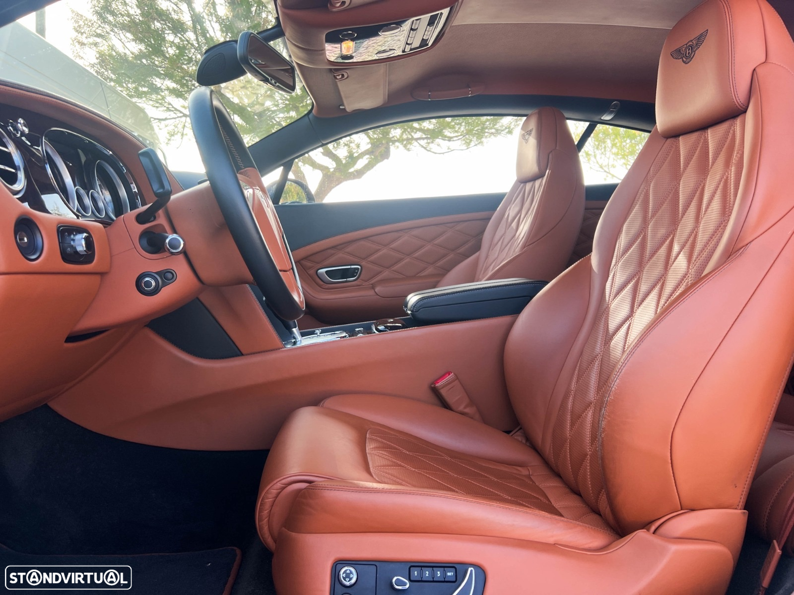 Bentley Continental GT V8 - 35