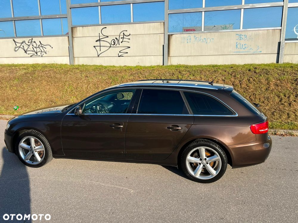 Audi A4 Avant 2011 photo 4