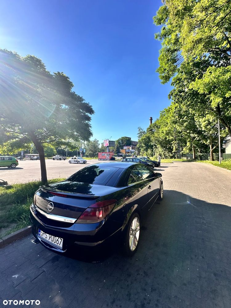 Opel Astra 1.9 CDTI Cosmo - 12