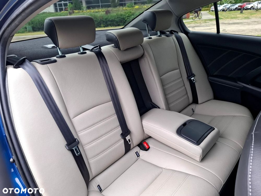 Toyota Avensis 1.8 Selection - 19