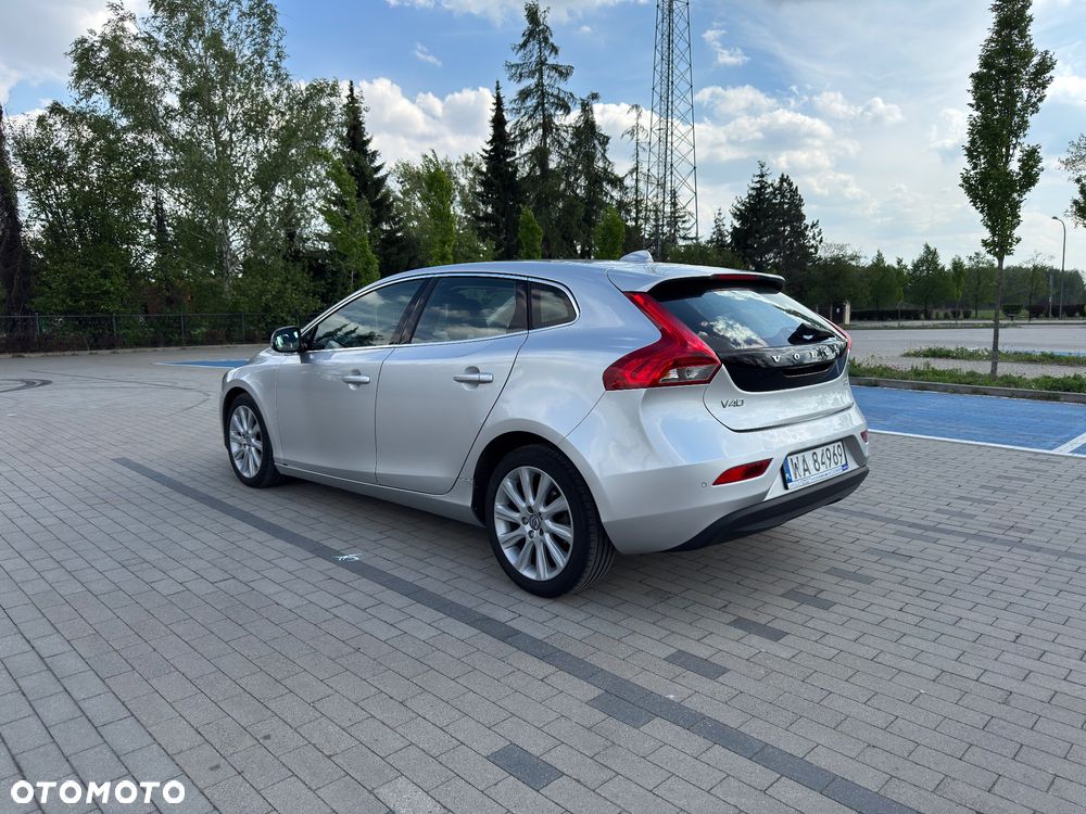 Volvo V40 D2 Powershift Summum - 5
