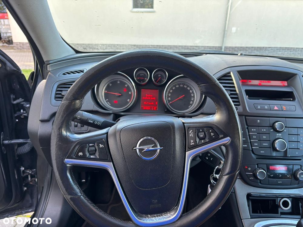 Opel Insignia 2.0 CDTI - 11