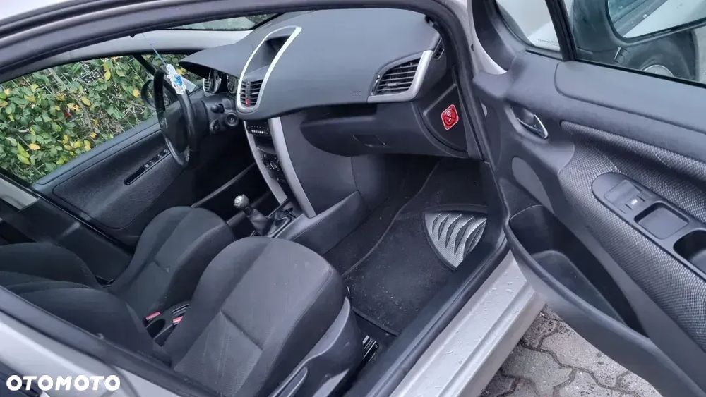 Peugeot 207 1.4 16V Presence - 26