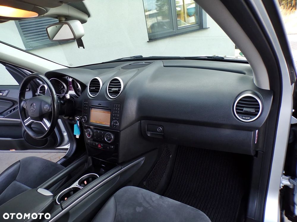 Mercedes-Benz ML 280 CDI 4Matic 7G-TRONIC Edition 10 - 16