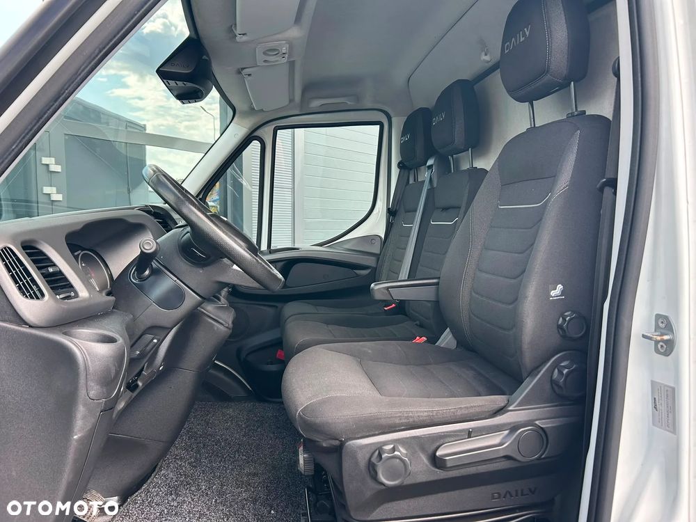 Iveco Daily 40C18 35C18 3.0 HPI Hi-Matic Kontener 8 palet + winda 1000kg + drzwi boczne **Kamera**Klima**LED**Super stan**2023R** - 13