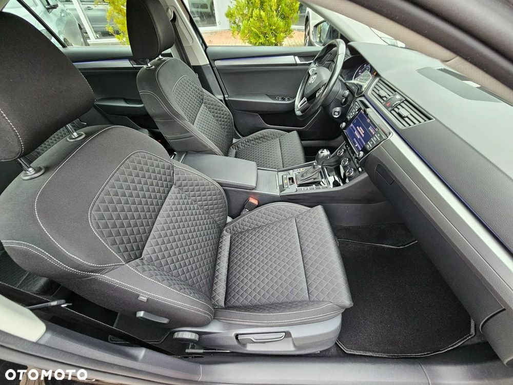 Skoda Superb 2.0 TDI SCR Ambition DSG - 10
