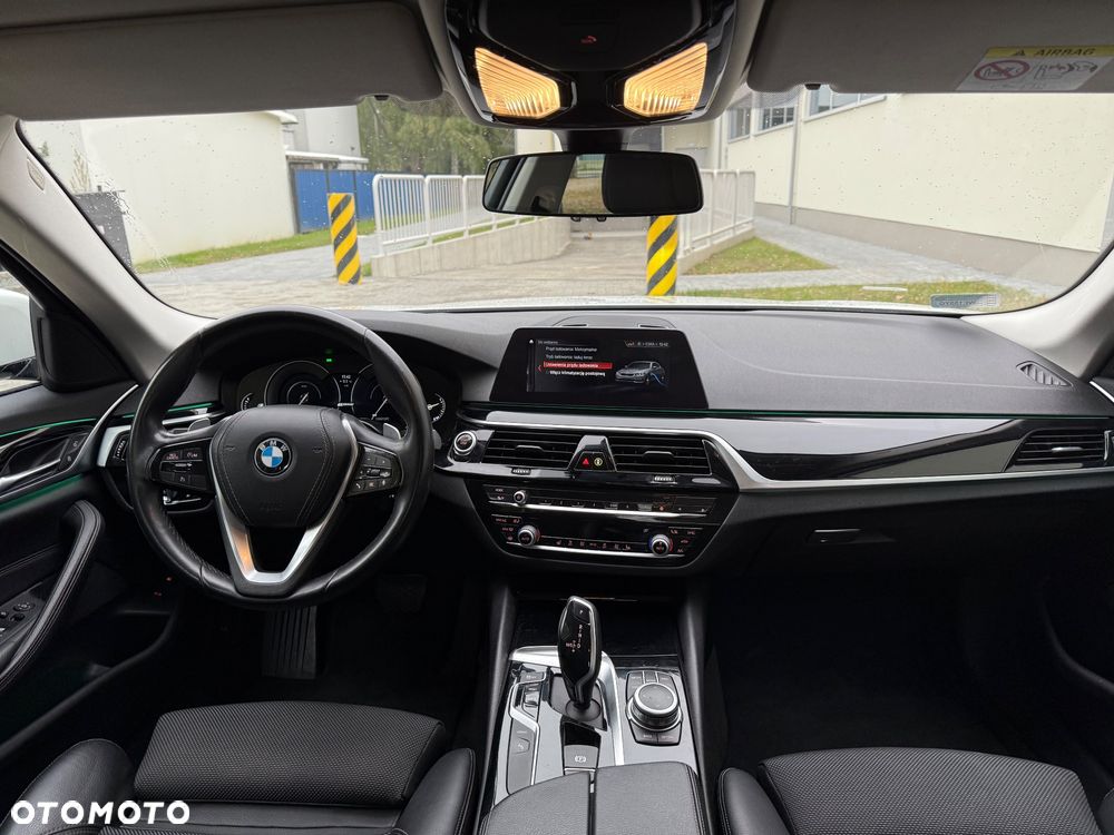BMW Seria 5 530e iPerformance xDrive Sport Line sport - 20