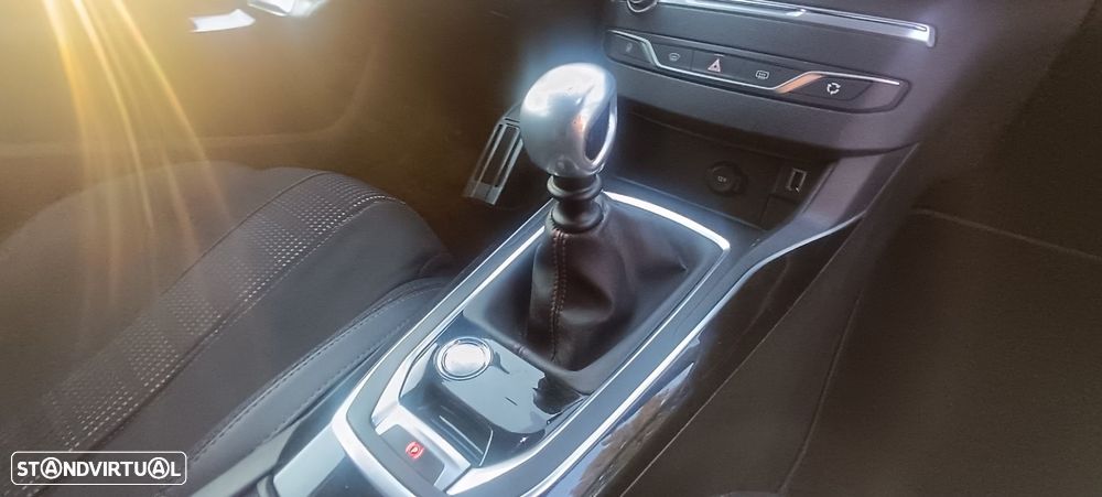 Peugeot 308 SW 1.5 BlueHDi GT Line - 26