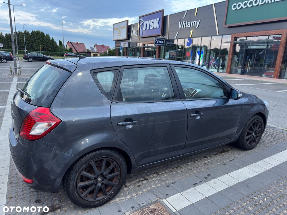 Kia Ceed 1.6 CRDi LX - 4