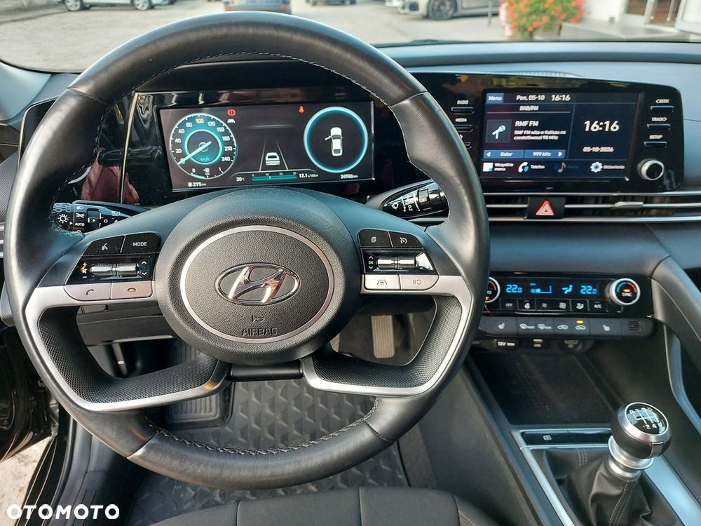 Hyundai Elantra - 29