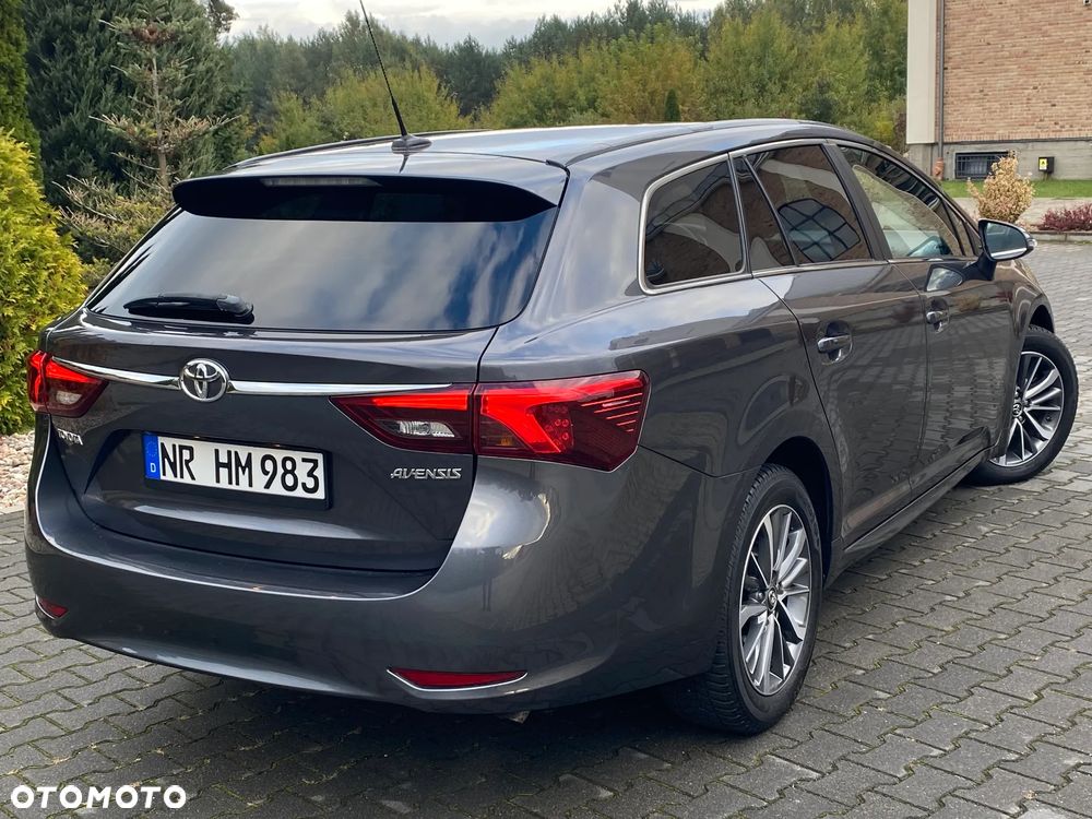 Toyota Avensis 2.0 D-4D Prestige - 12