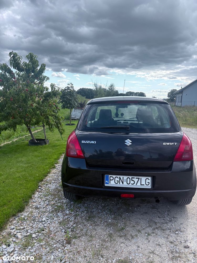 Suzuki Swift - 6