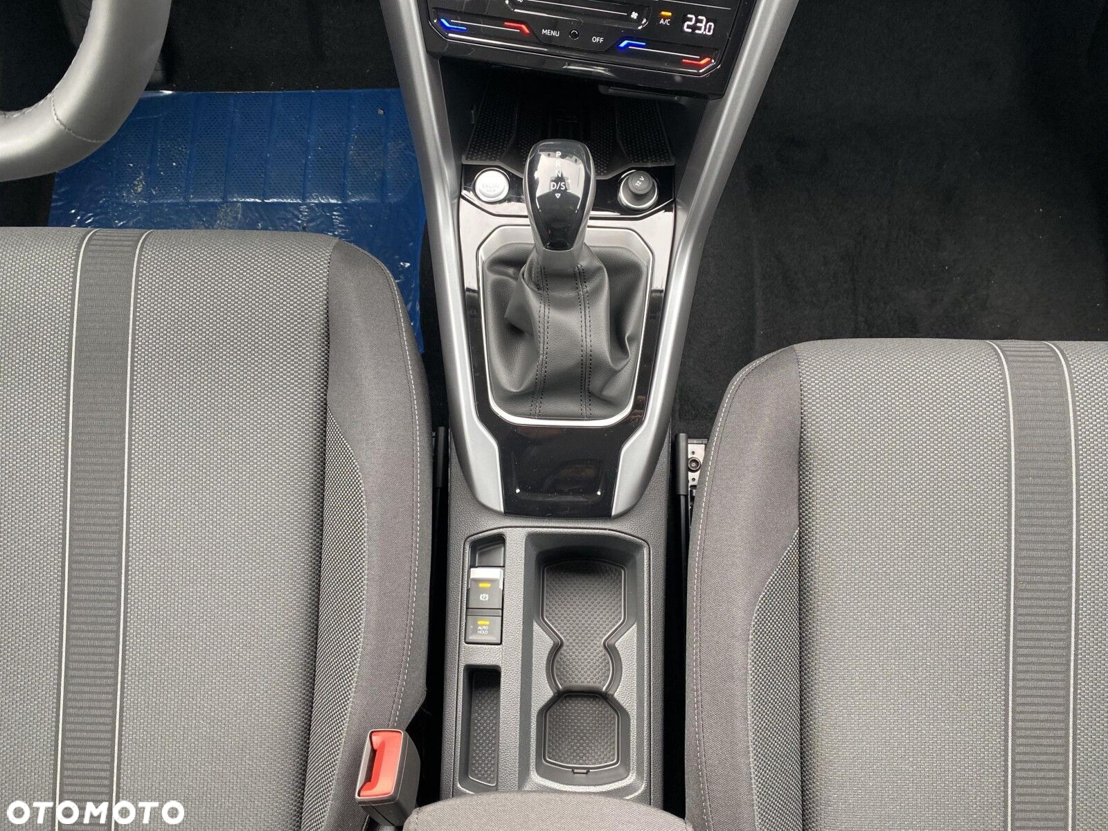 Volkswagen T-Roc - 26
