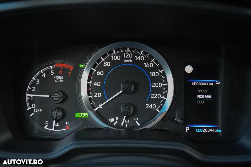 Toyota Corolla 1.8 Hybrid Comfort - 19