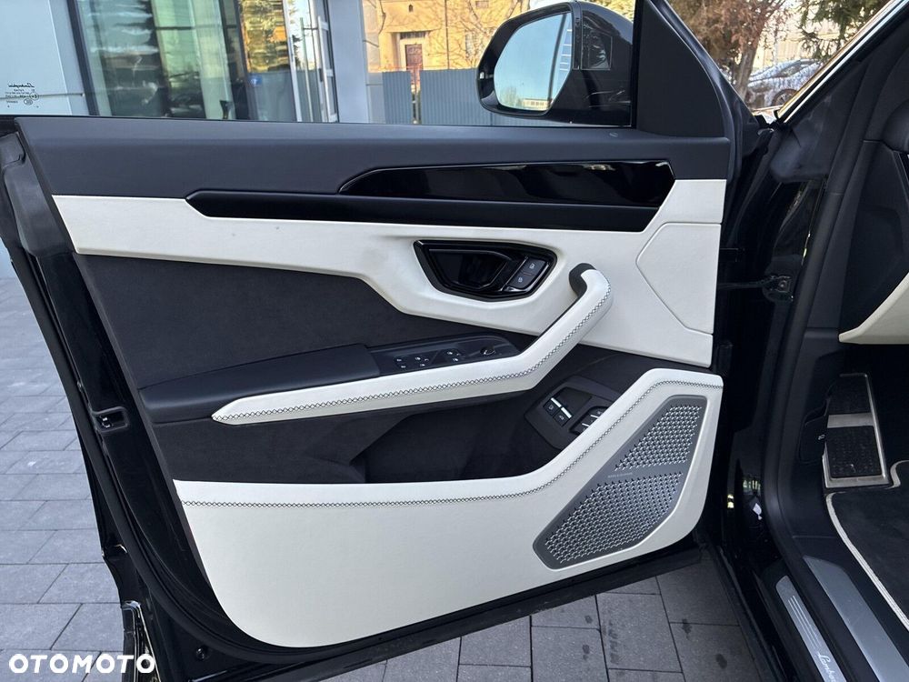 Lamborghini Urus - 6