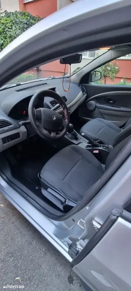 Renault Fluence 1.6 16V Authentique - 6