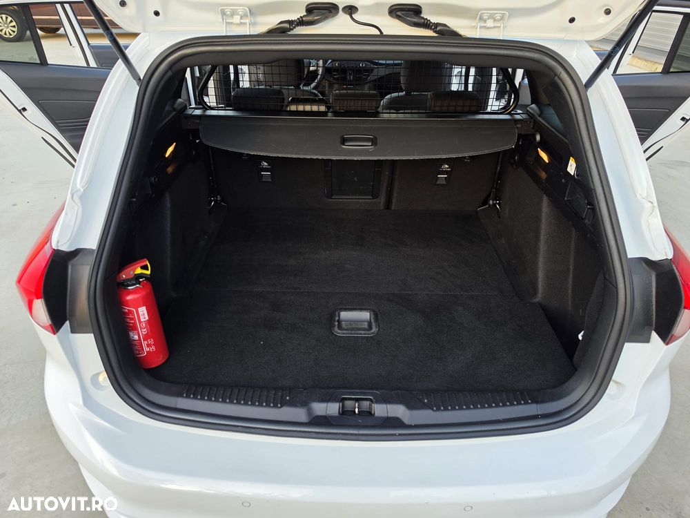 Ford Focus 1.5 EcoBoost ST-Line - 29