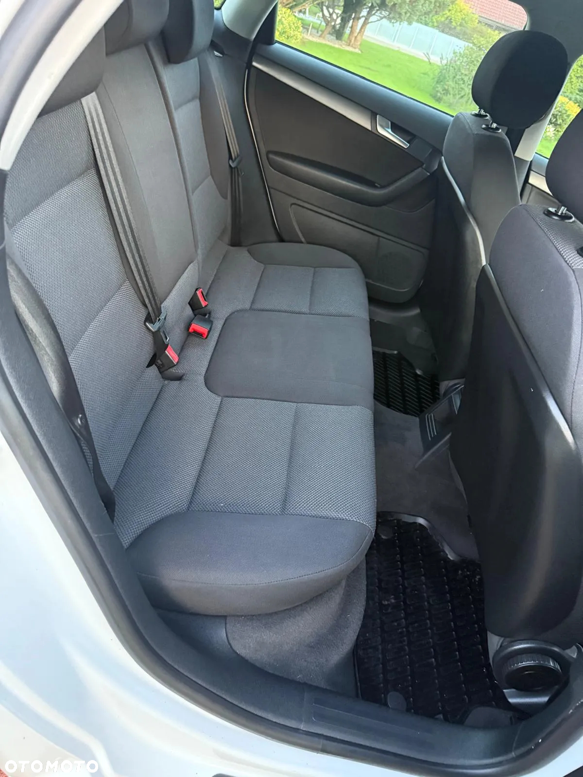 Audi A3 Sportback 1.6 TDI DPF Ambiente - 8