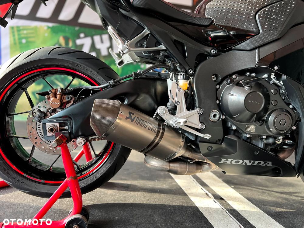 Honda CBR - 28