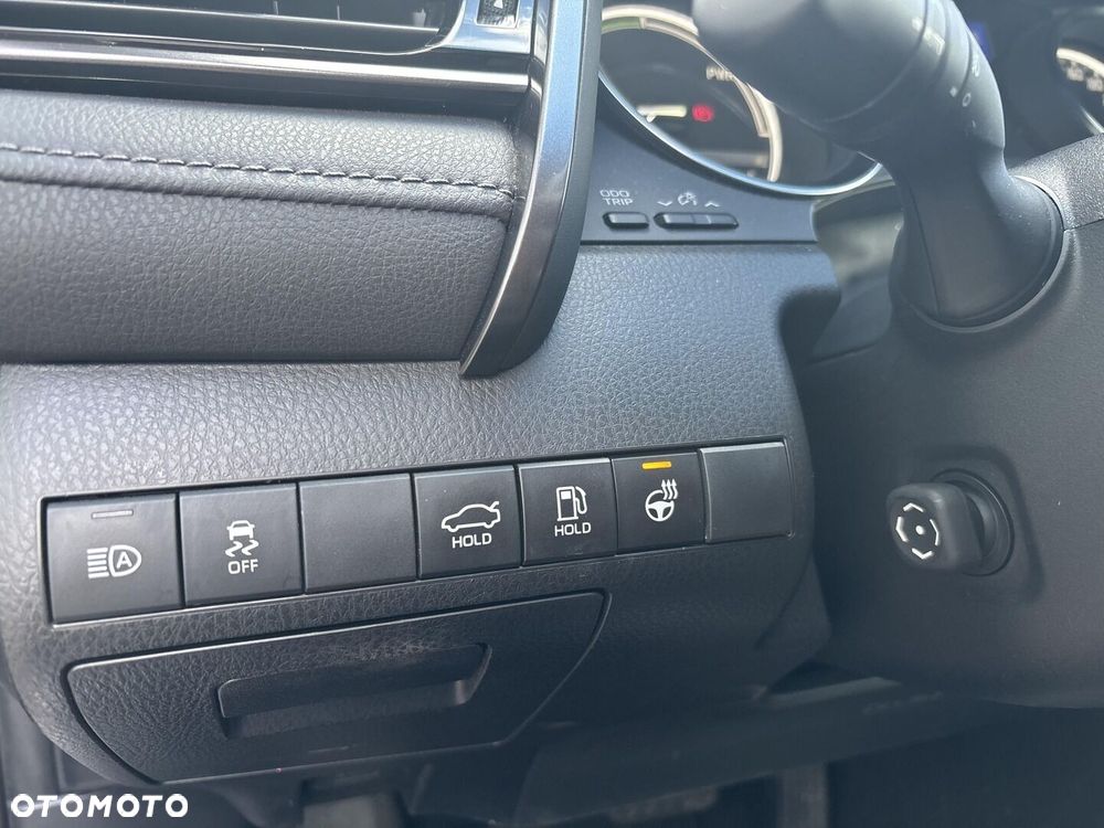 Toyota Camry 2.5 Hybrid Executive CVT - 16